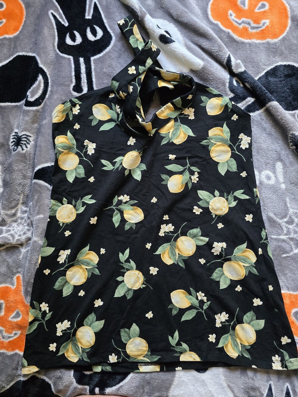 Torrid Retro Chic Lemon Halter Tie Neck Top Size 1